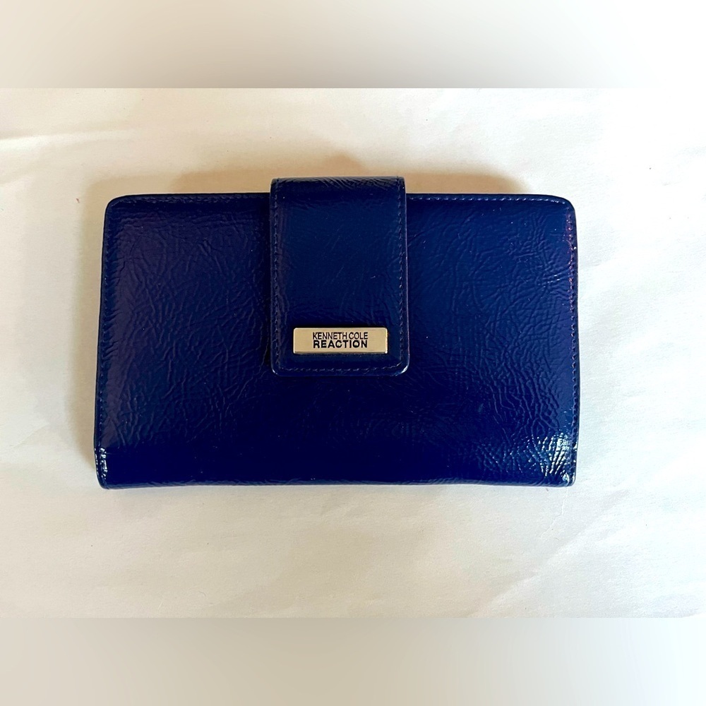 Kenneth Cole Reaction Patent Lapis Blue Mirrored Snap Shut Bifold Wallet